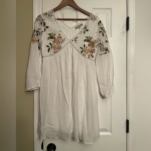 New Jodifl White floral bohme medium Aztec boho dress $98 Anthropologie